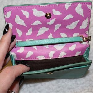 DVF wallet